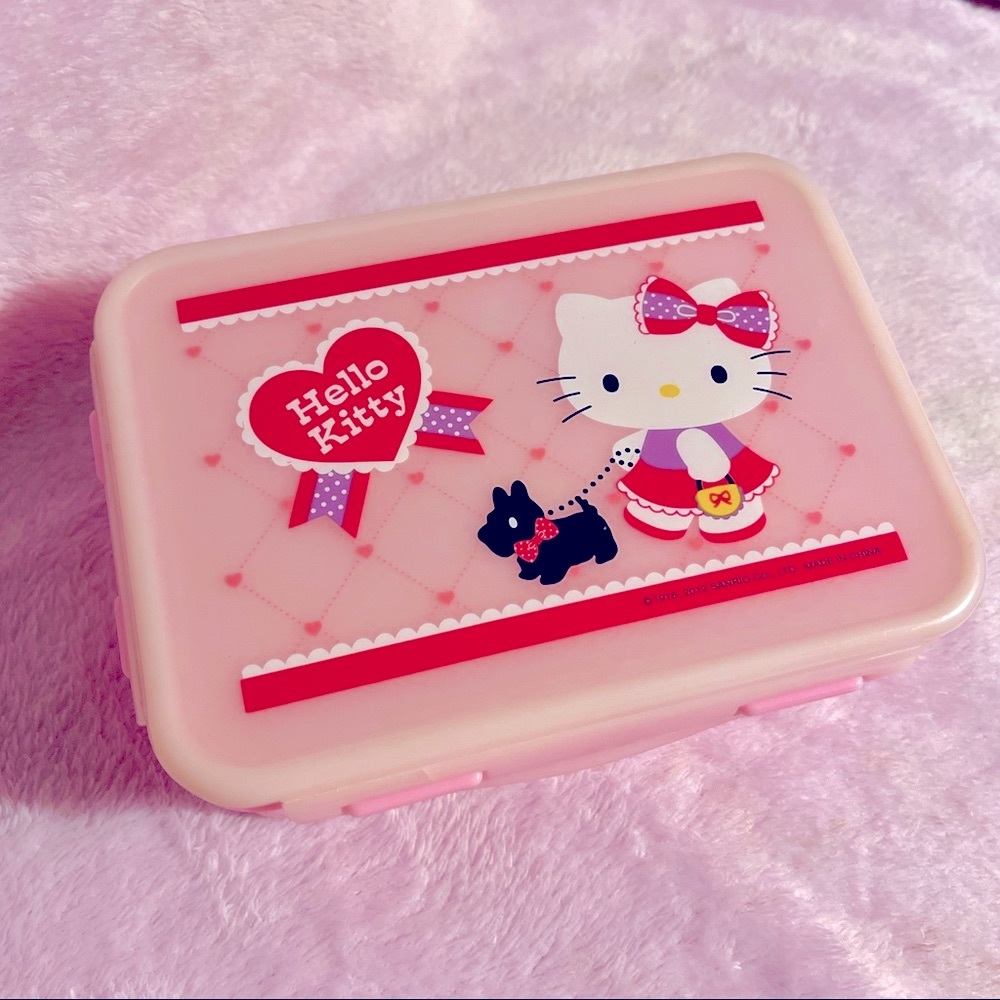 Sanrio Original 2012 Hello Kitty Pink Plastic Storage Container